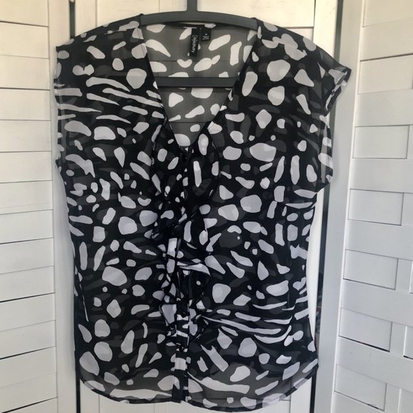 RELATIVITY  BLACK WHITE SLEEVELESS BLOUSE  SIZE M - Picture 3 of 4